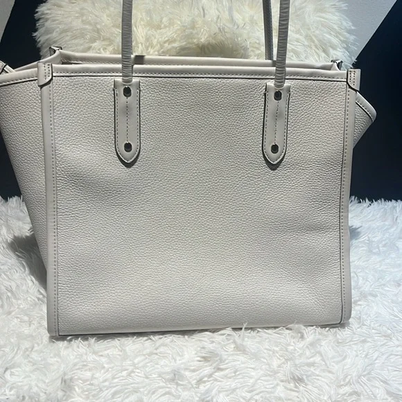 Kate Spade tote - Picture 4 of 14